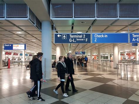 munchen airport departures